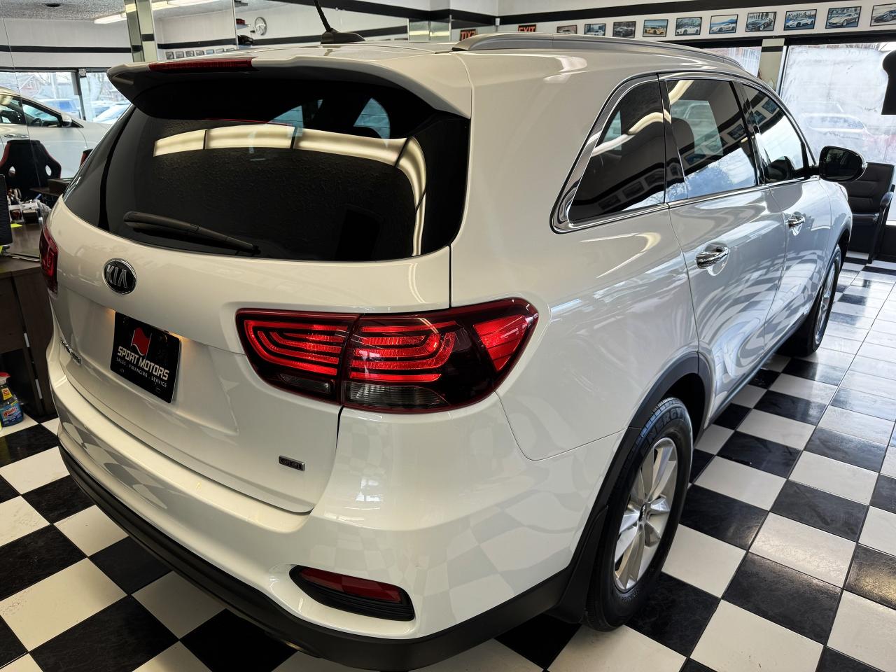2019 Kia Sorento LX AWD+ApplePlay+Heated Steering+CLEAN CARFAX Photo7
