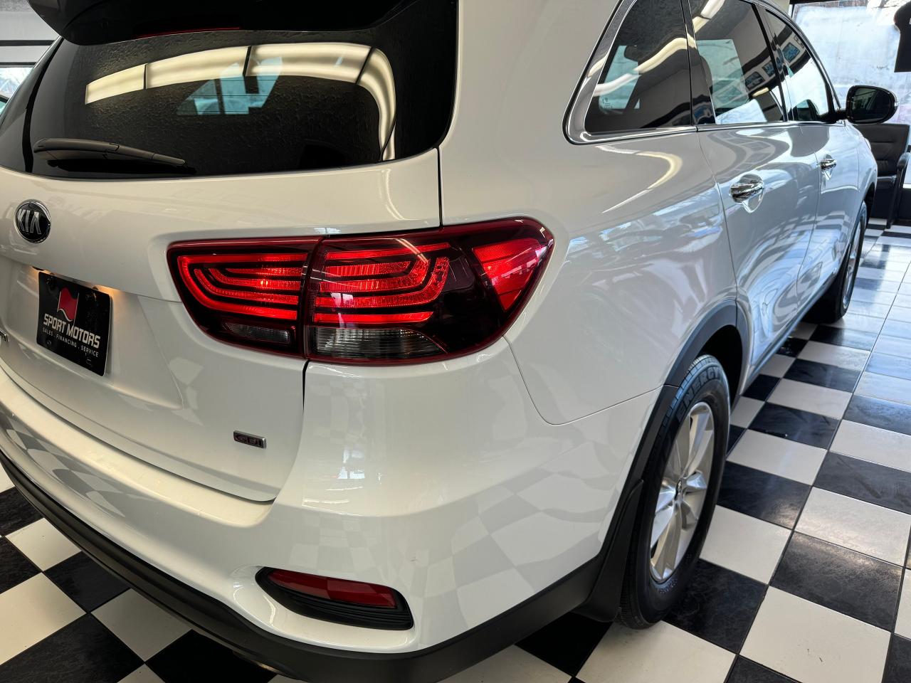 2019 Kia Sorento LX AWD+ApplePlay+Heated Steering+CLEAN CARFAX Photo43