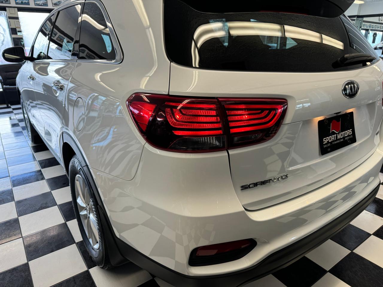 2019 Kia Sorento LX AWD+ApplePlay+Heated Steering+CLEAN CARFAX Photo105