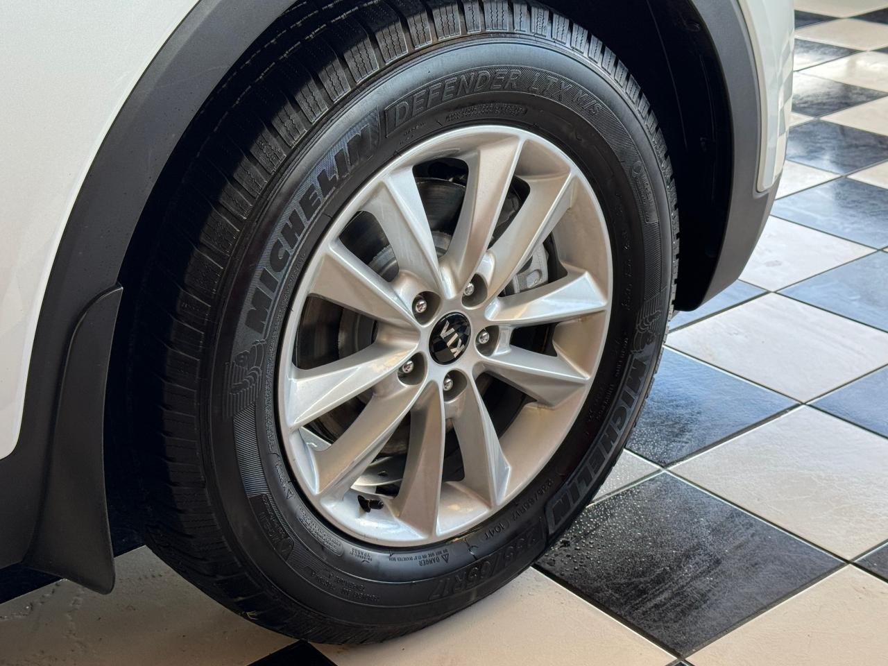 2019 Kia Sorento LX AWD+ApplePlay+Heated Steering+CLEAN CARFAX Photo118