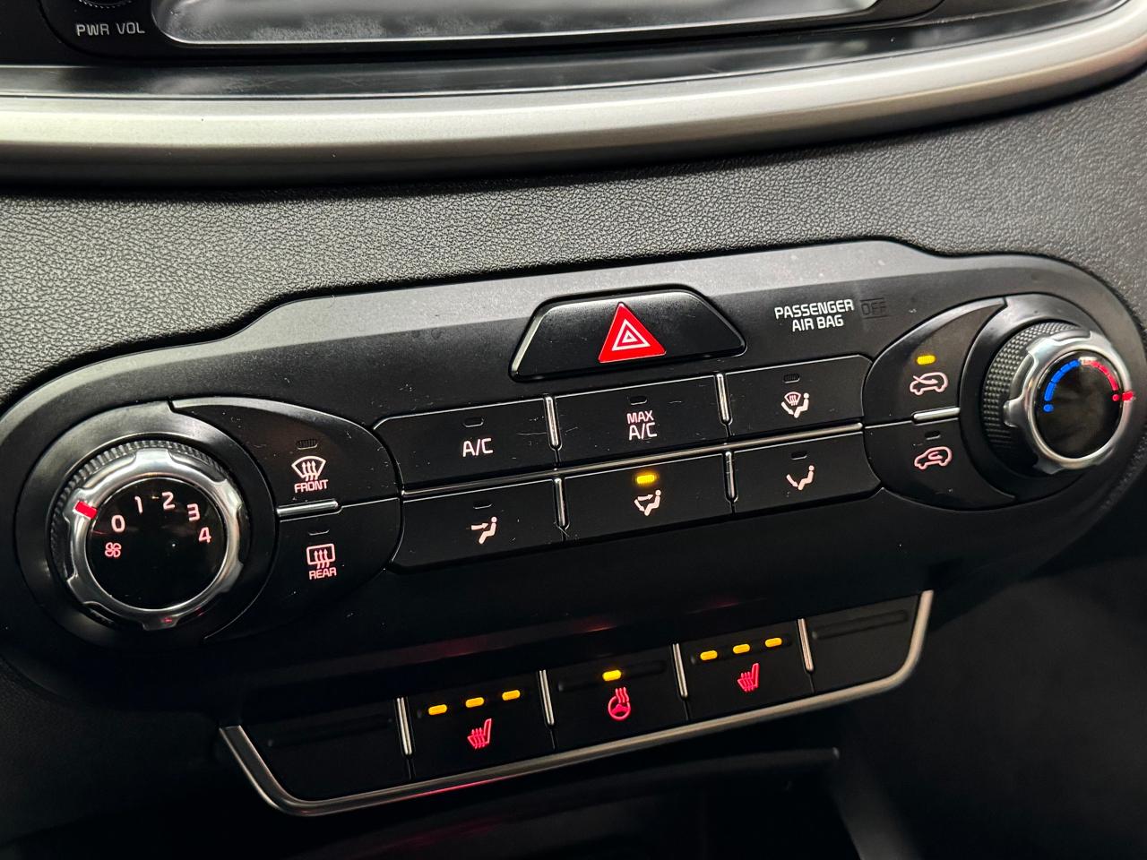 2019 Kia Sorento LX AWD+ApplePlay+Heated Steering+CLEAN CARFAX Photo35