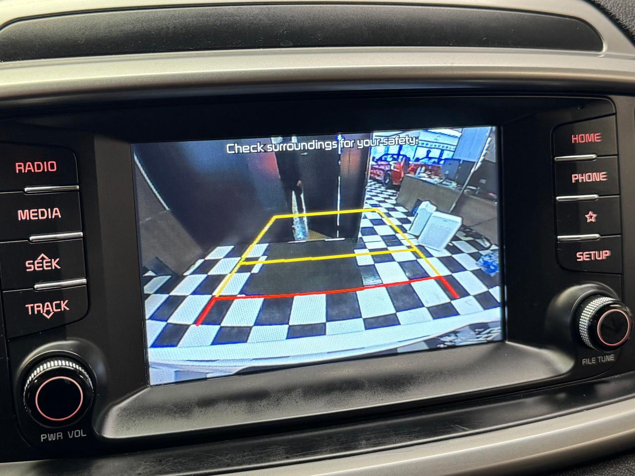 2019 Kia Sorento LX AWD+ApplePlay+Heated Steering+CLEAN CARFAX Photo15