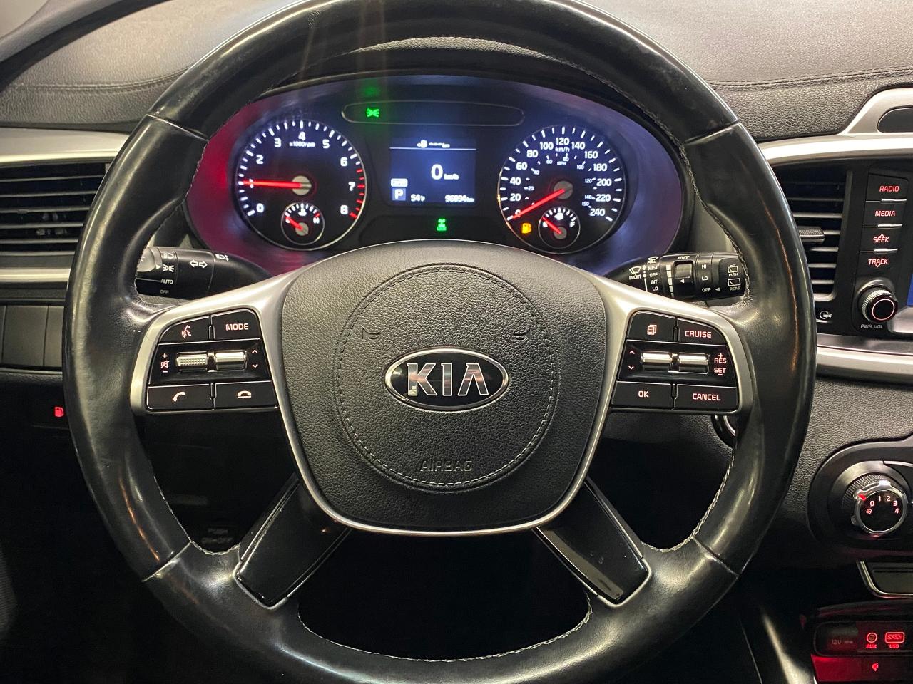 2019 Kia Sorento LX AWD+ApplePlay+Heated Steering+CLEAN CARFAX Photo12
