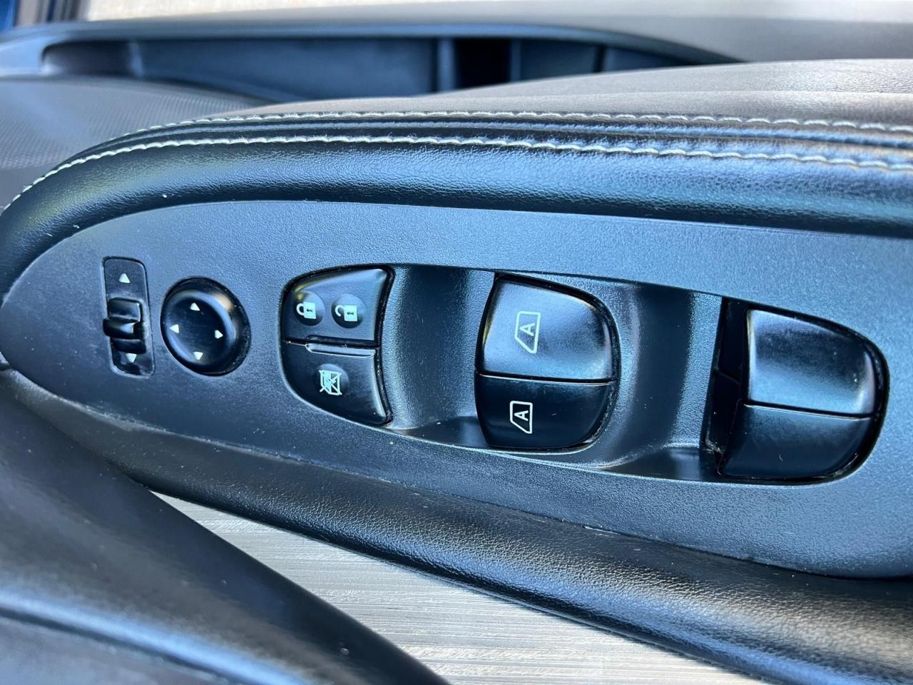 2016 Nissan Murano SV - Photo #15