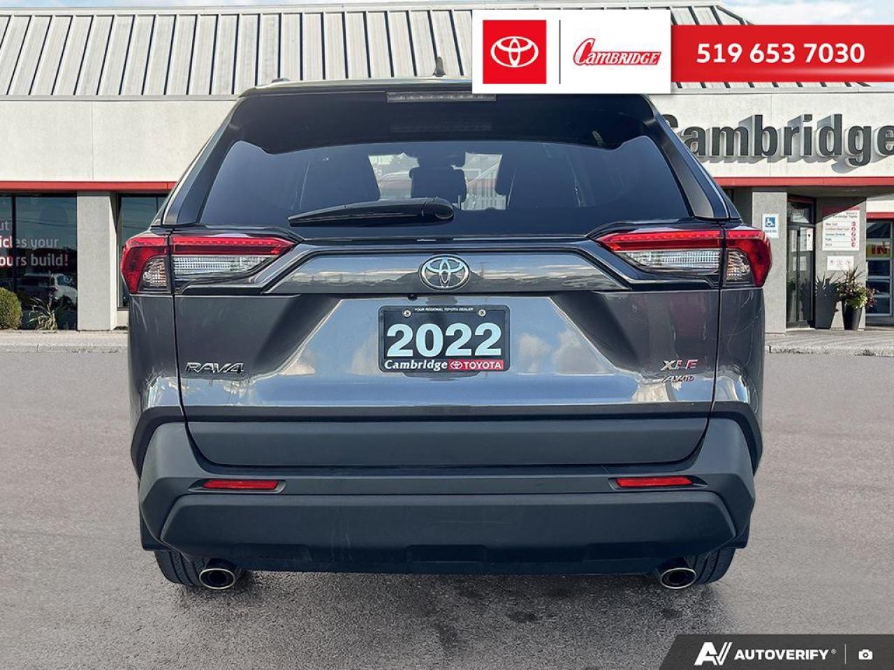 2022 Toyota RAV4 XLE Photo4