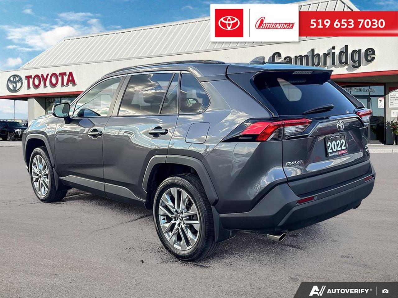 2022 Toyota RAV4 XLE Photo3