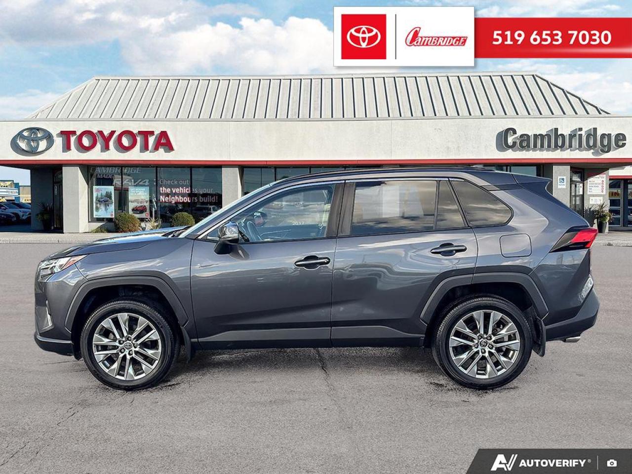 2022 Toyota RAV4 XLE Photo2