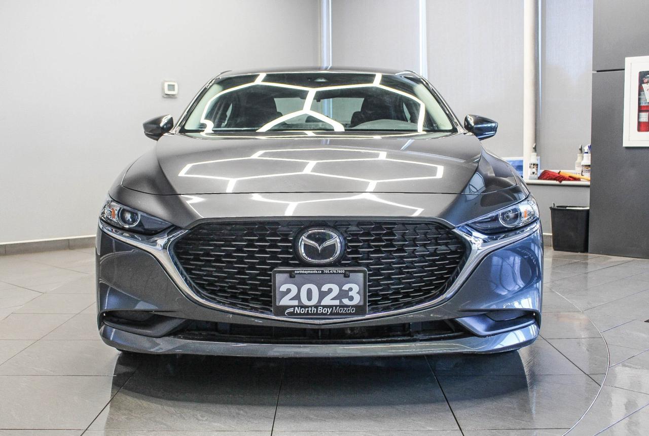 2023 Mazda MAZDA3 GS HEATED FRONT SEATS - HEATED STEERING WHEEL - APPLE CARPLAY AND ANDROID AUTO - CLEAN CARFAX! Photo2