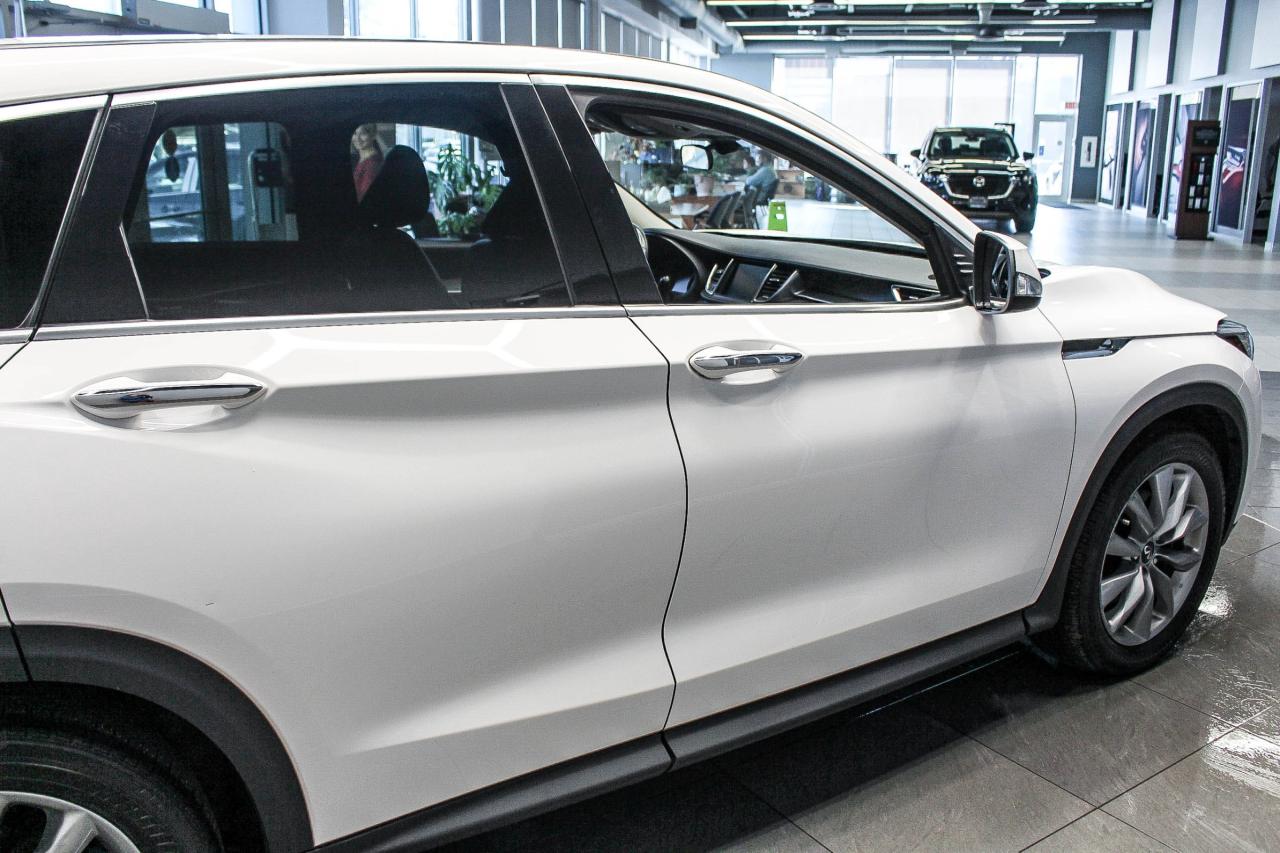 2020 Infiniti QX50 Pure HEATED FRONT SEATS - HEATED WHEEL - CLEAN CARFAX! Photo