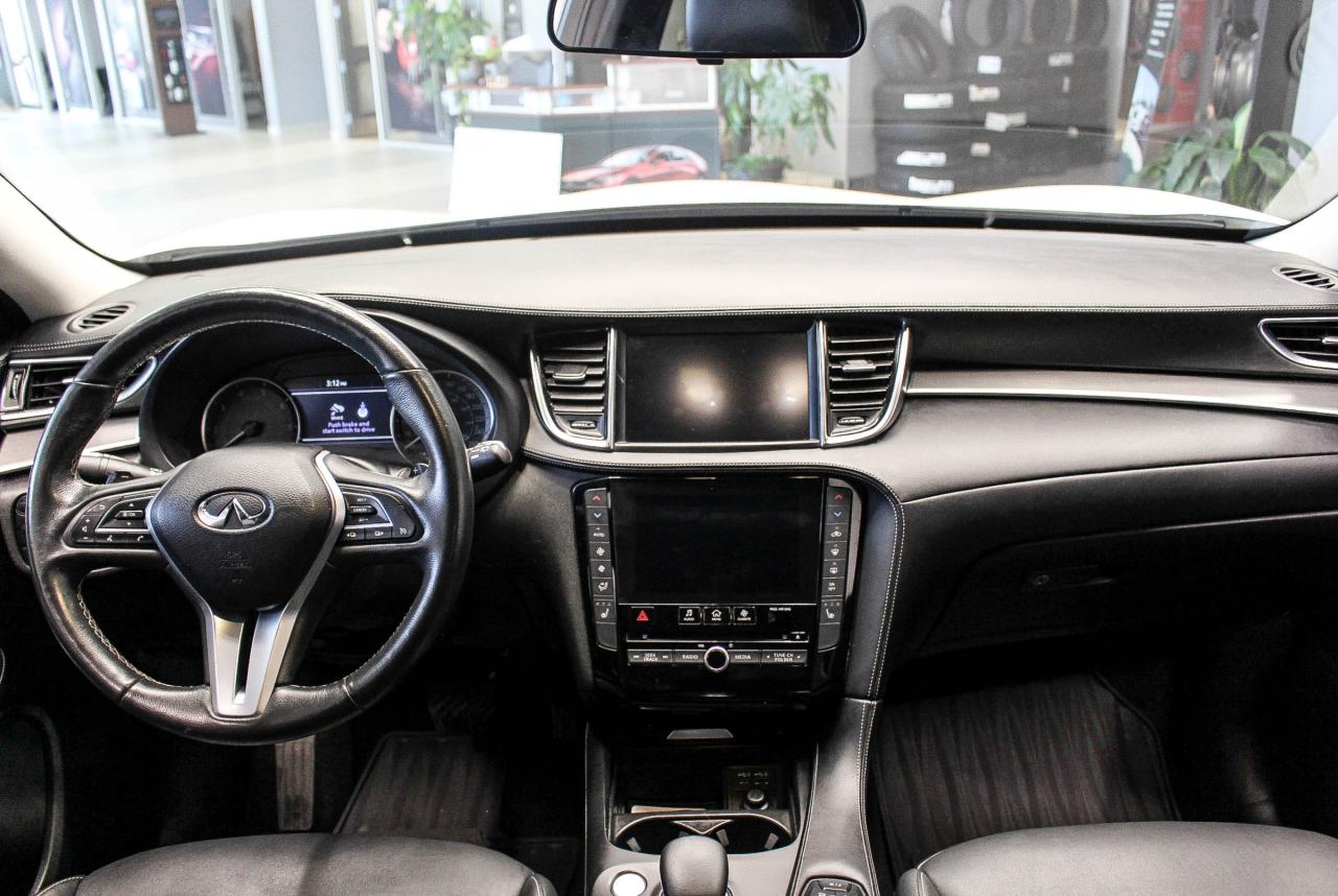 2020 Infiniti QX50 Pure HEATED FRONT SEATS - HEATED WHEEL - CLEAN CARFAX! Photo