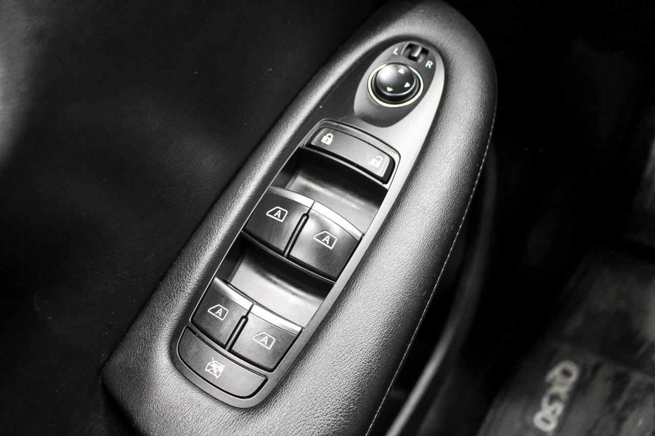 2020 Infiniti QX50 Pure HEATED FRONT SEATS - HEATED WHEEL - CLEAN CARFAX! Photo