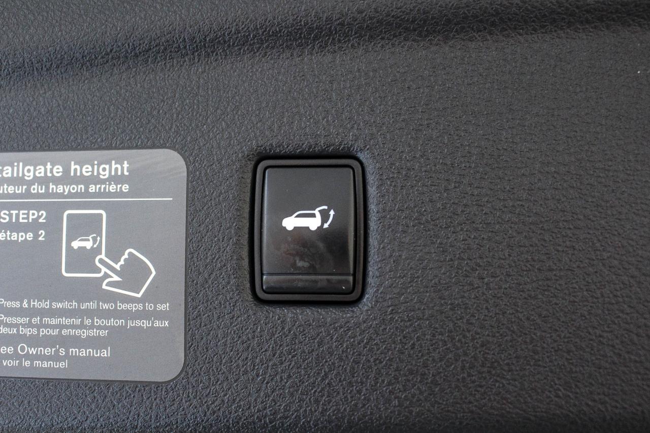 2020 Infiniti QX50 Pure HEATED FRONT SEATS - HEATED WHEEL - CLEAN CARFAX! Photo