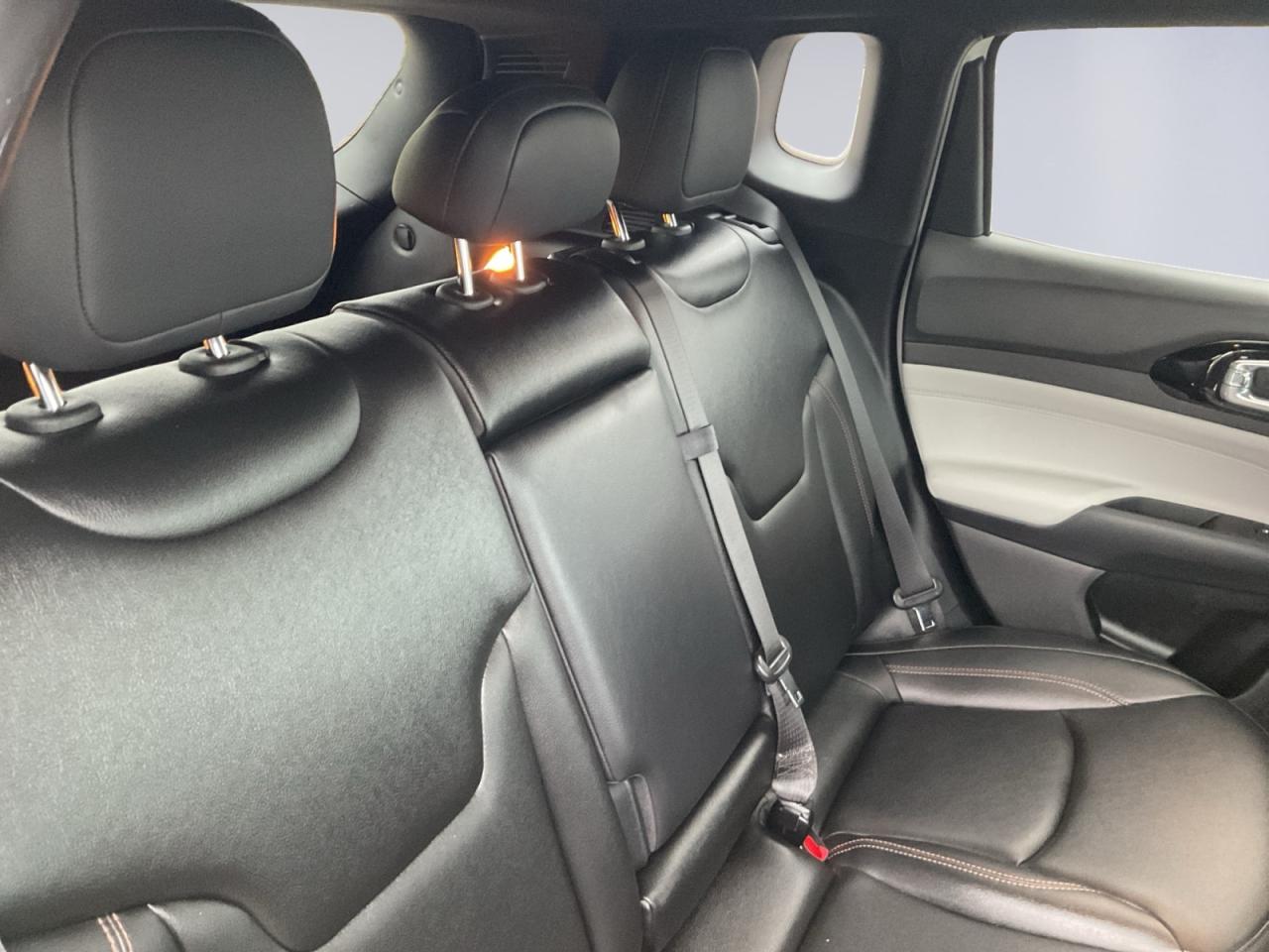 2024 Jeep Compass 2.0L Limited! Why Buy New? Leather! Great Value! Photo