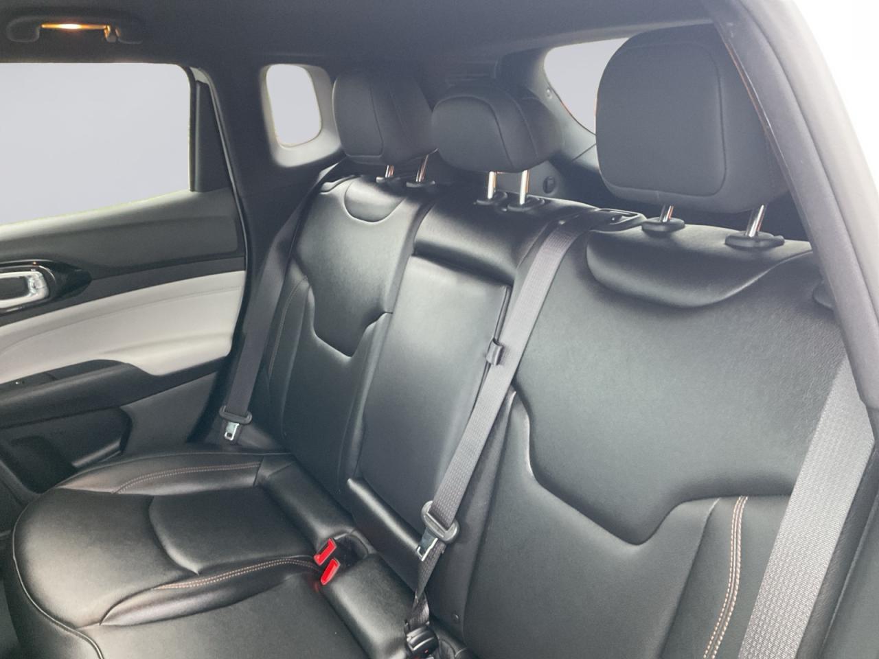 2024 Jeep Compass 2.0L Limited! Why Buy New? Leather! Great Value! Photo