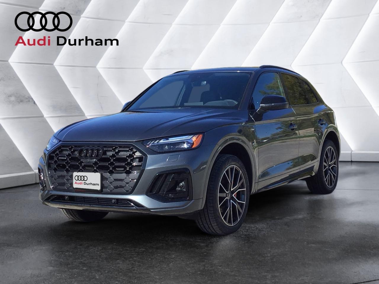 Used 2024 Audi Q5 2.0T Technik + Blk Optics Pkg | CarPlay | AWD for sale in Whitby, ON