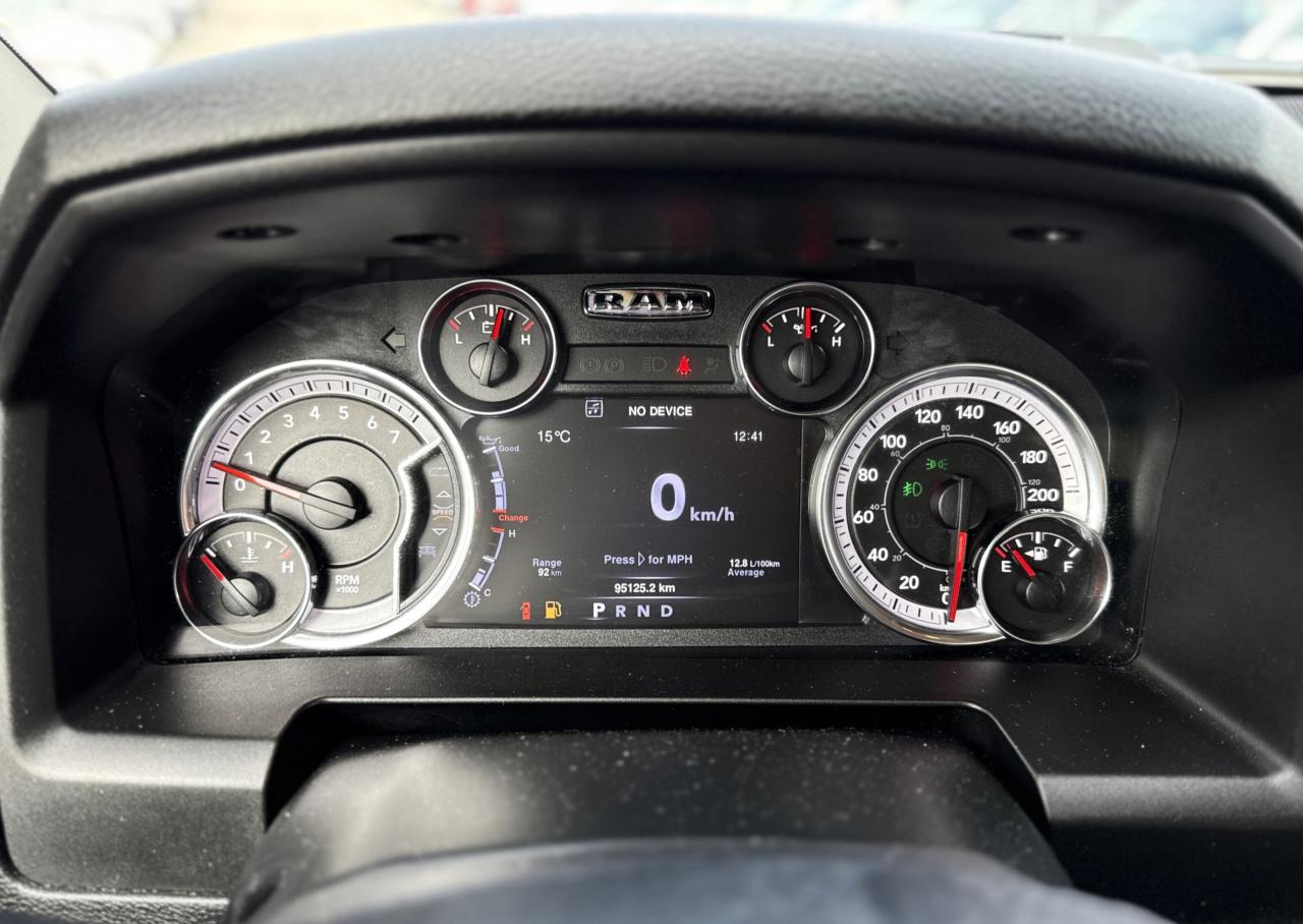 2021 RAM 1500 Classic Express 4x4 Crew Cab 5'7  Box | REMOTE START | Photo