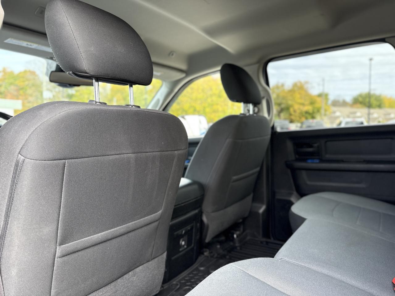 2021 RAM 1500 Classic Express 4x4 Crew Cab 5'7  Box | REMOTE START | Photo