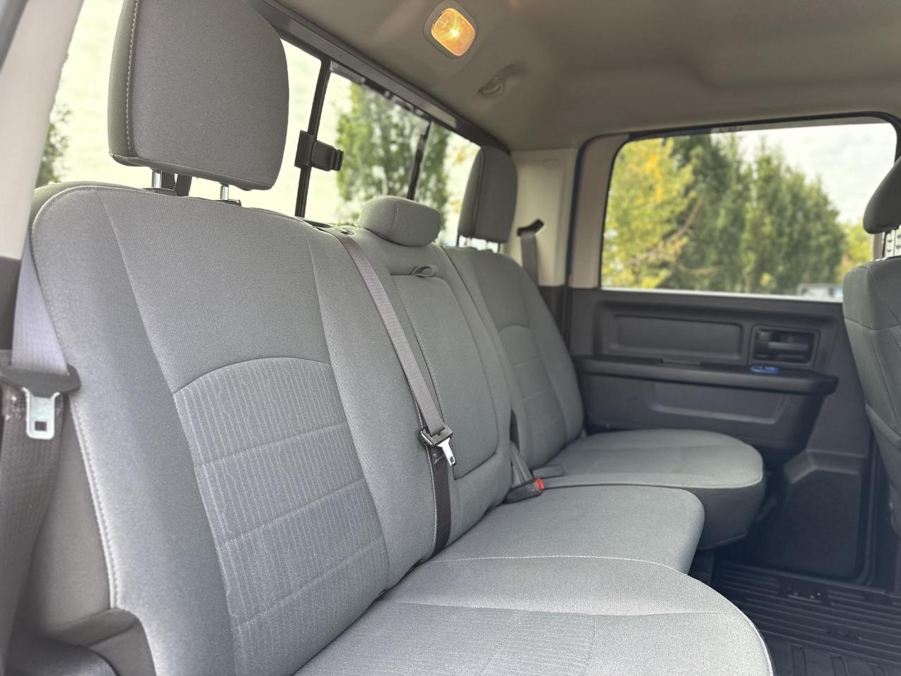 2021 RAM 1500 Classic Express 4x4 Crew Cab 5'7  Box | REMOTE START | Photo