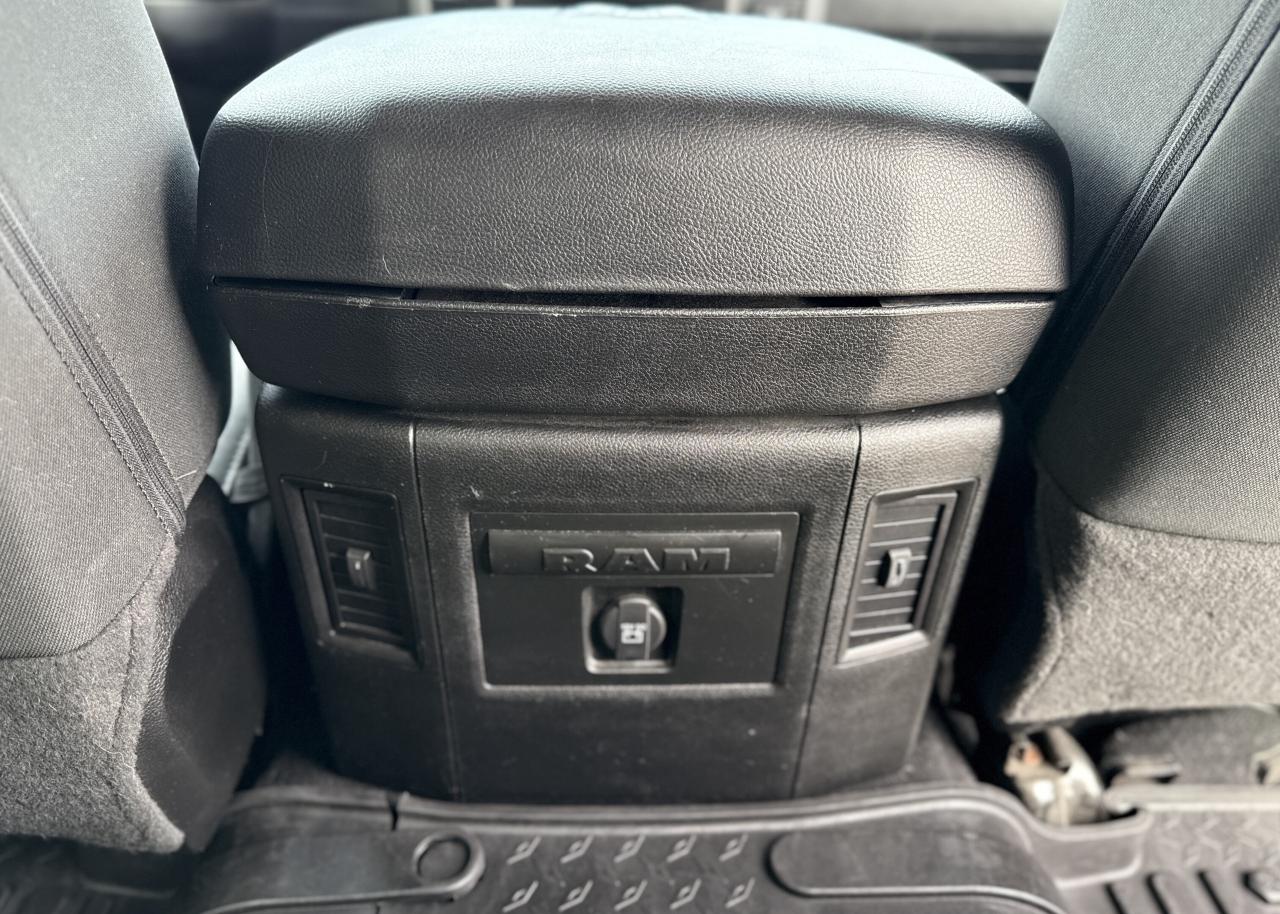 2021 RAM 1500 Classic Express 4x4 Crew Cab 5'7  Box | REMOTE START | Photo