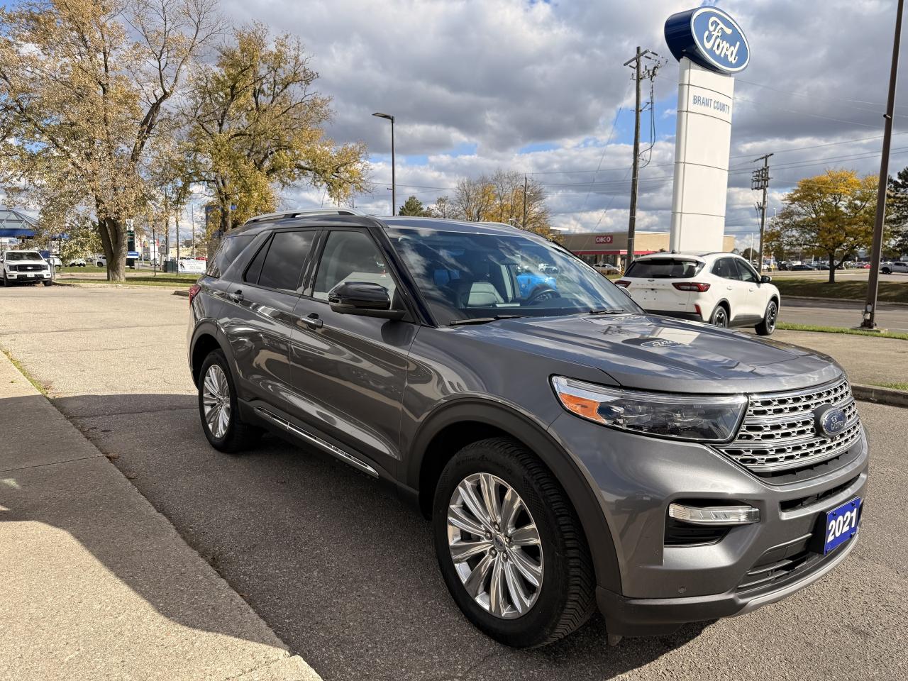2021 Ford Explorer LIMITED | HYBRID | TWIN PANEL MOONROOF | Photo