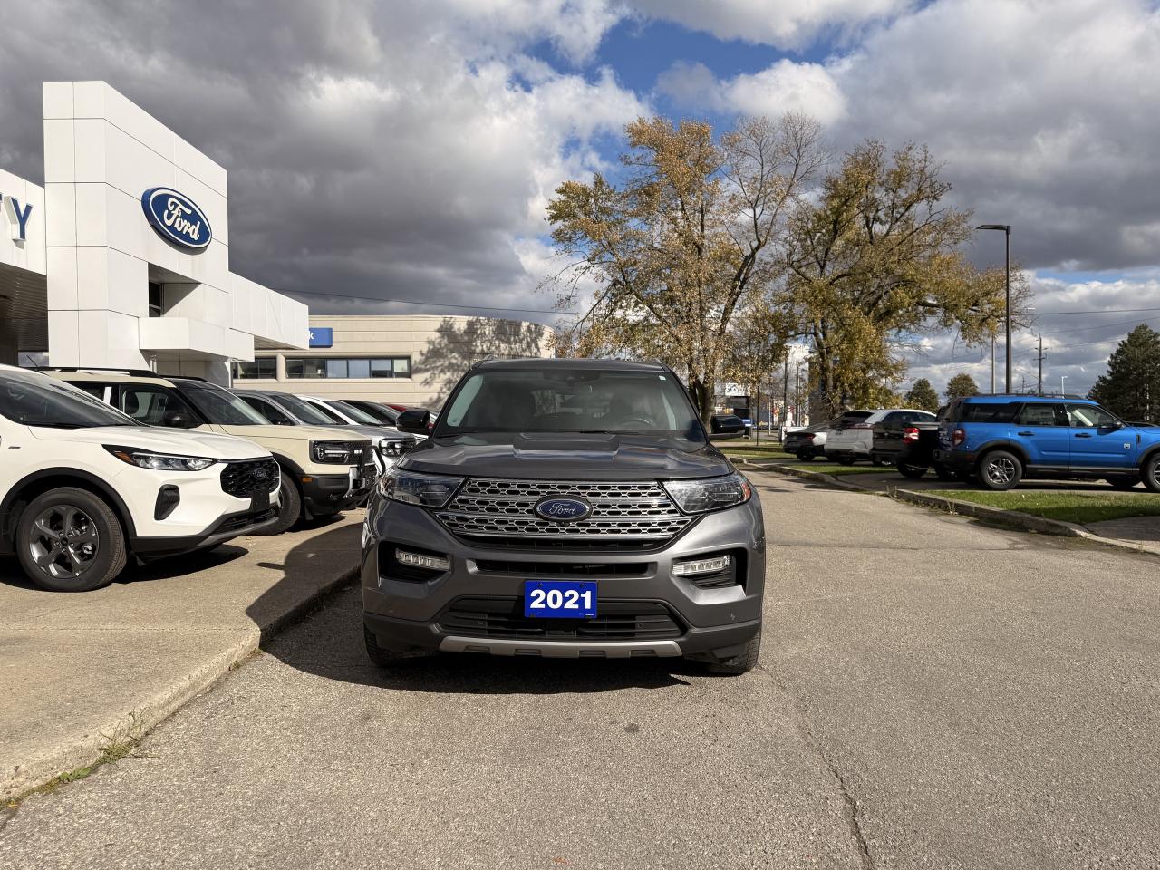 2021 Ford Explorer LIMITED | HYBRID | TWIN PANEL MOONROOF | Photo