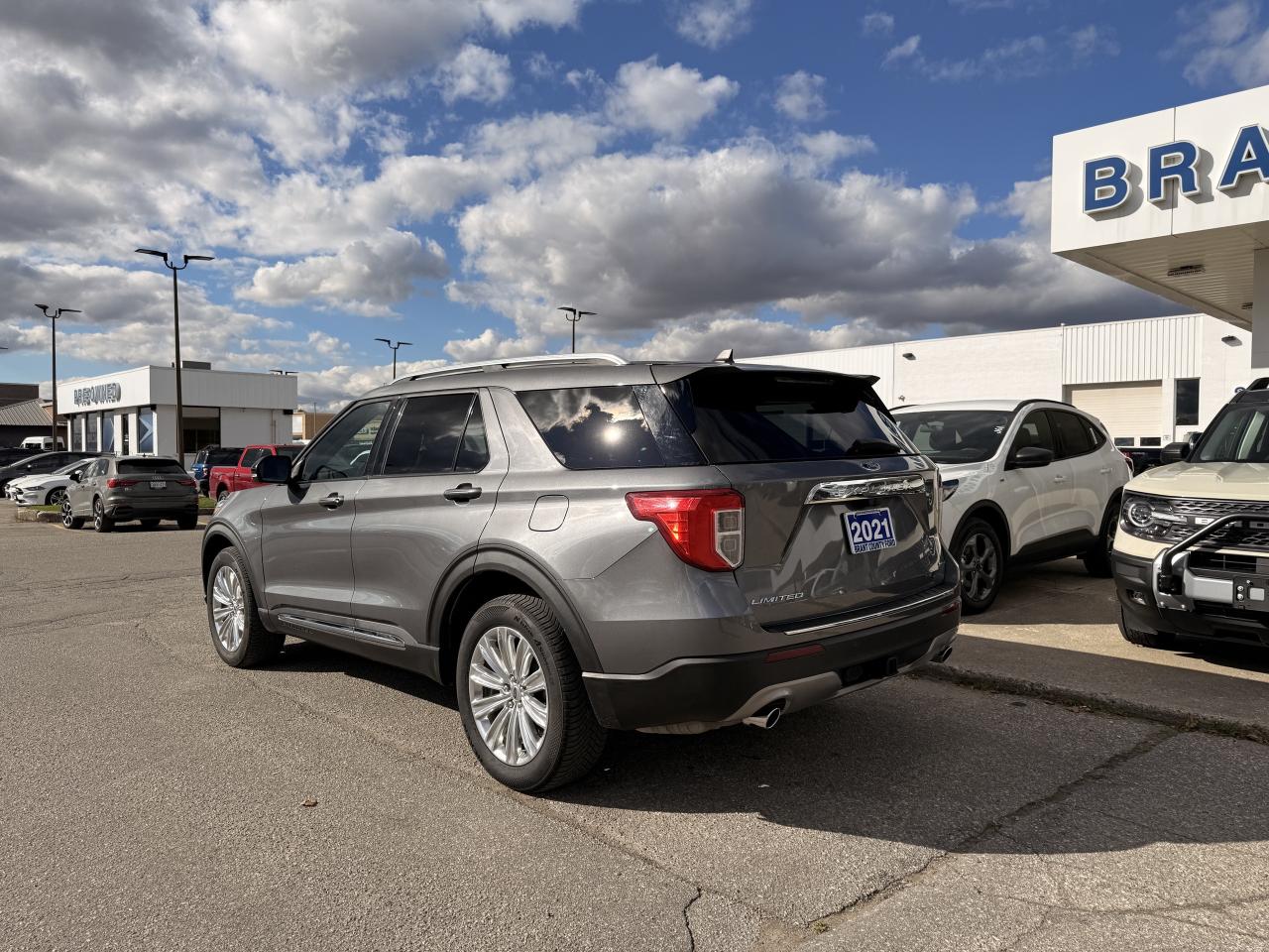 2021 Ford Explorer LIMITED | HYBRID | TWIN PANEL MOONROOF | Photo
