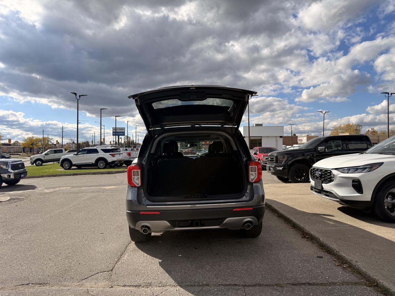 2021 Ford Explorer LIMITED | HYBRID | TWIN PANEL MOONROOF | Photo