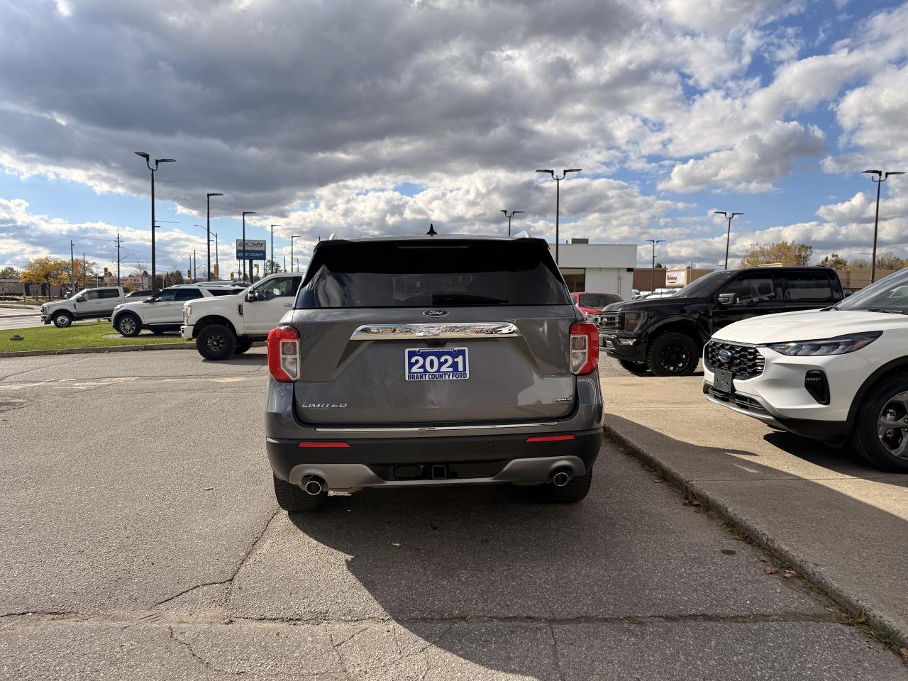 2021 Ford Explorer LIMITED | HYBRID | TWIN PANEL MOONROOF | Photo