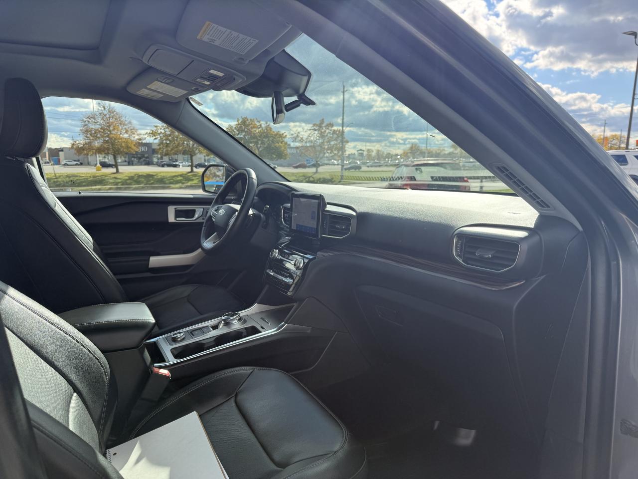 2021 Ford Explorer LIMITED | HYBRID | TWIN PANEL MOONROOF | Photo