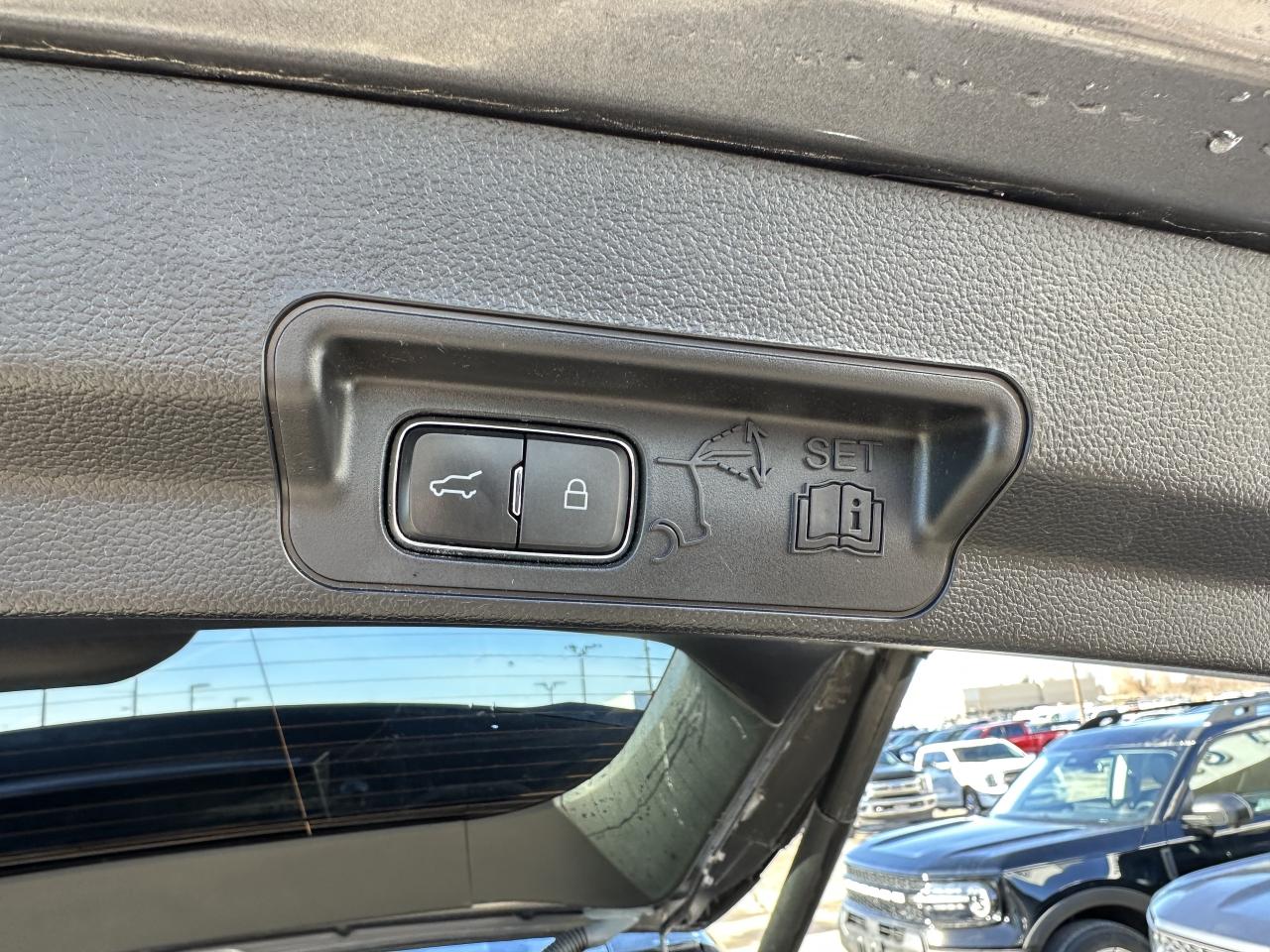 2021 Ford Explorer LIMITED | HYBRID | TWIN PANEL MOONROOF | Photo