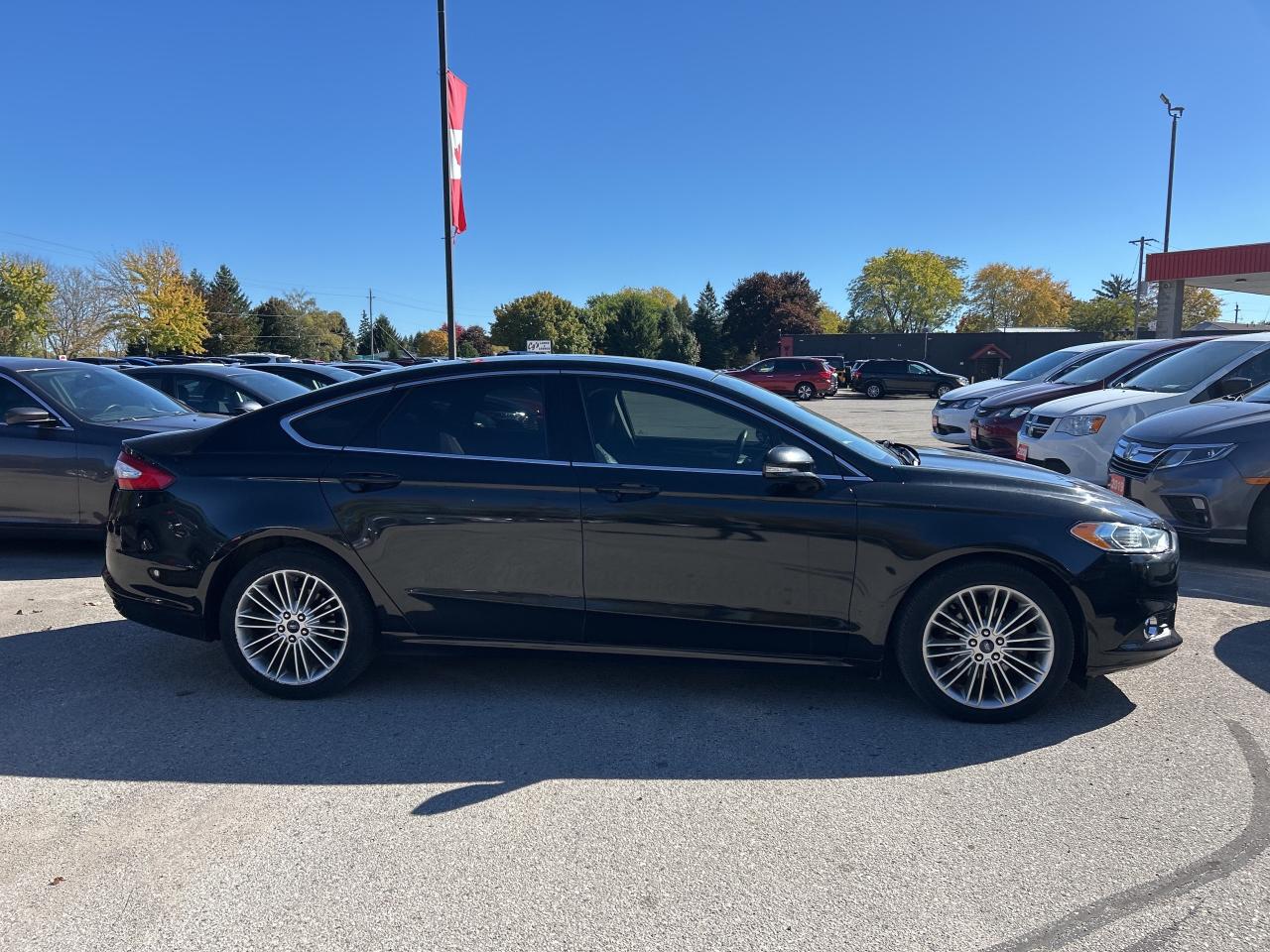 2014 Ford Fusion SE, HEATED LEATHER SEATS, LOCAL TRADE! - Photo #5