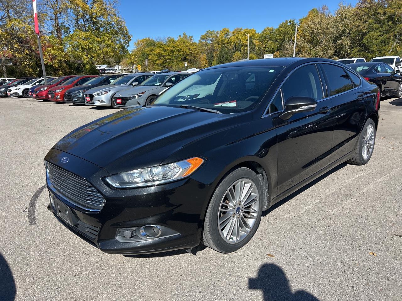 2014 Ford Fusion SE, HEATED LEATHER SEATS, LOCAL TRADE! - Photo #2