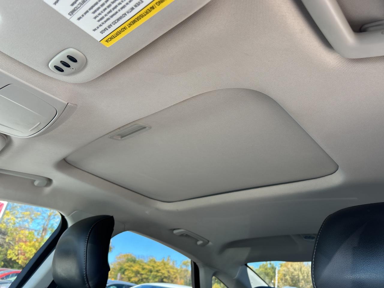 2014 Ford Fusion SE, HEATED LEATHER SEATS, LOCAL TRADE! - Photo #17