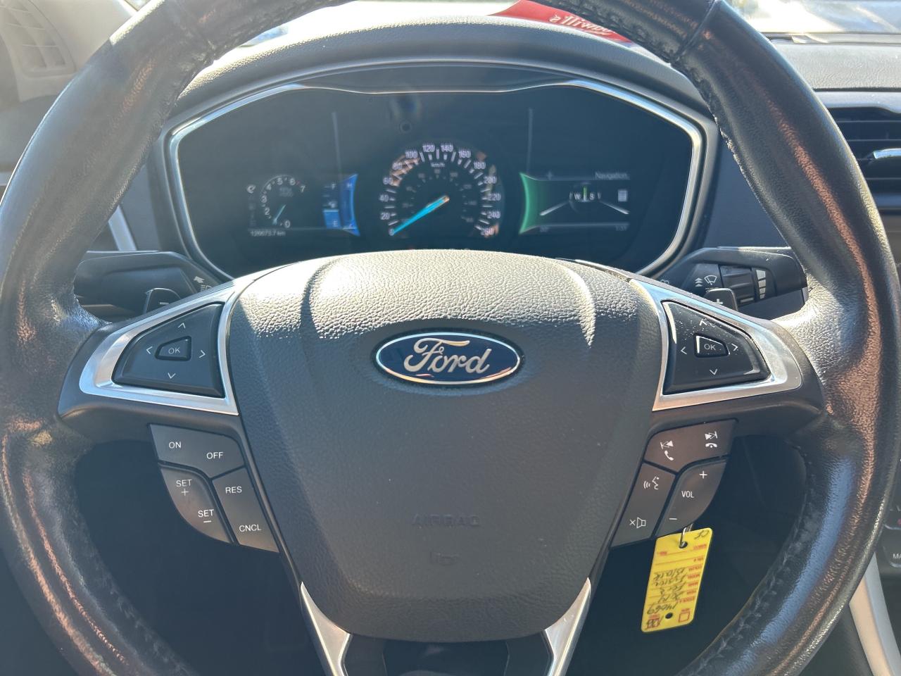 2014 Ford Fusion SE, HEATED LEATHER SEATS, LOCAL TRADE! - Photo #18