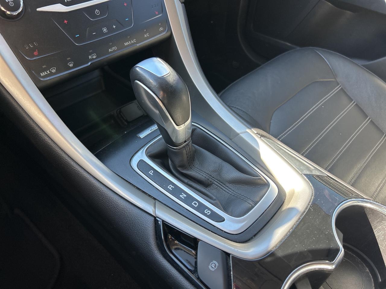 2014 Ford Fusion SE, HEATED LEATHER SEATS, LOCAL TRADE! - Photo #21