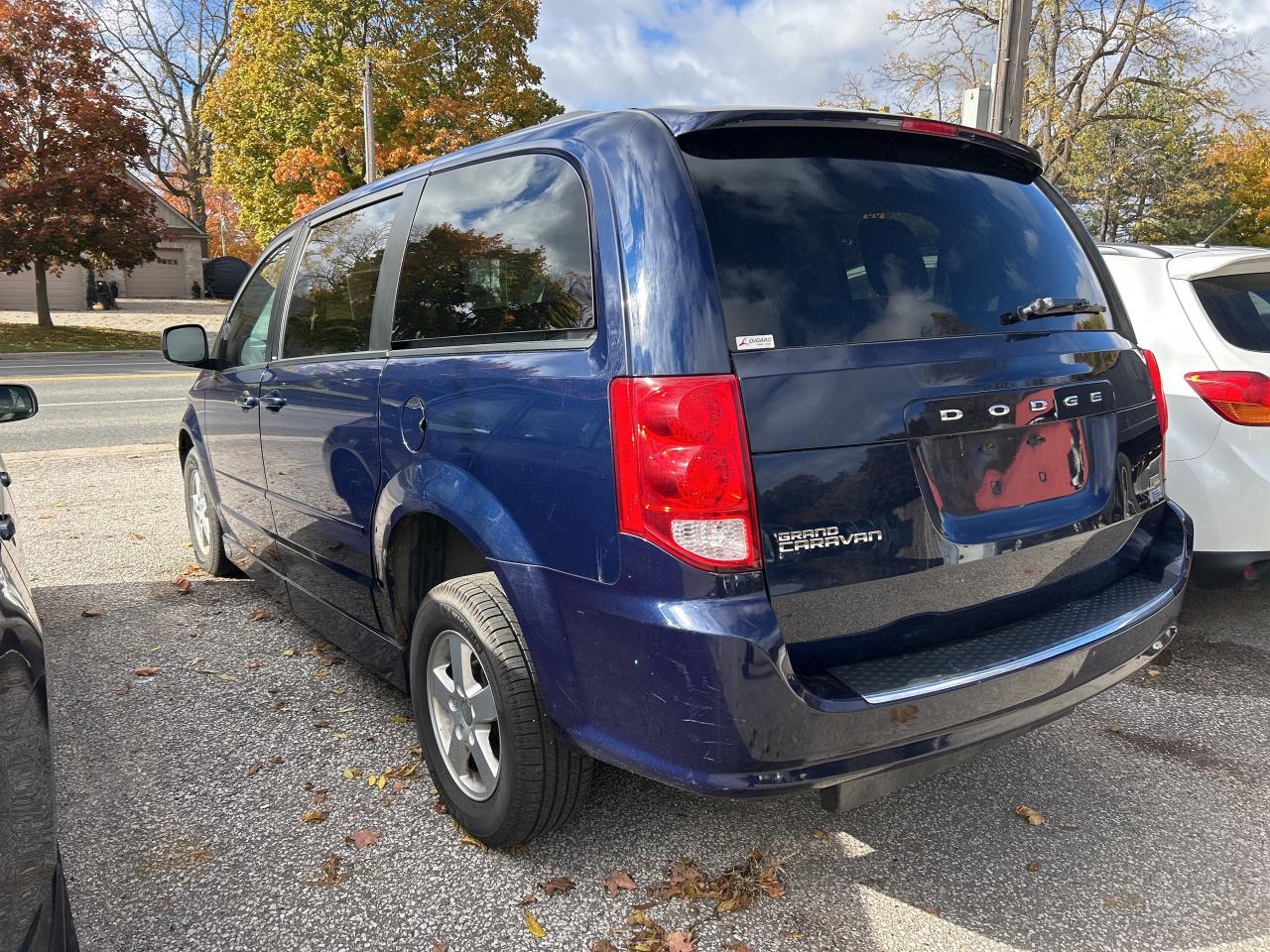 2012 Dodge Grand Caravan SE, WHEELCHAIR SIDE ENTERANCE, AS IS, NOT SAFETIED - Photo #8