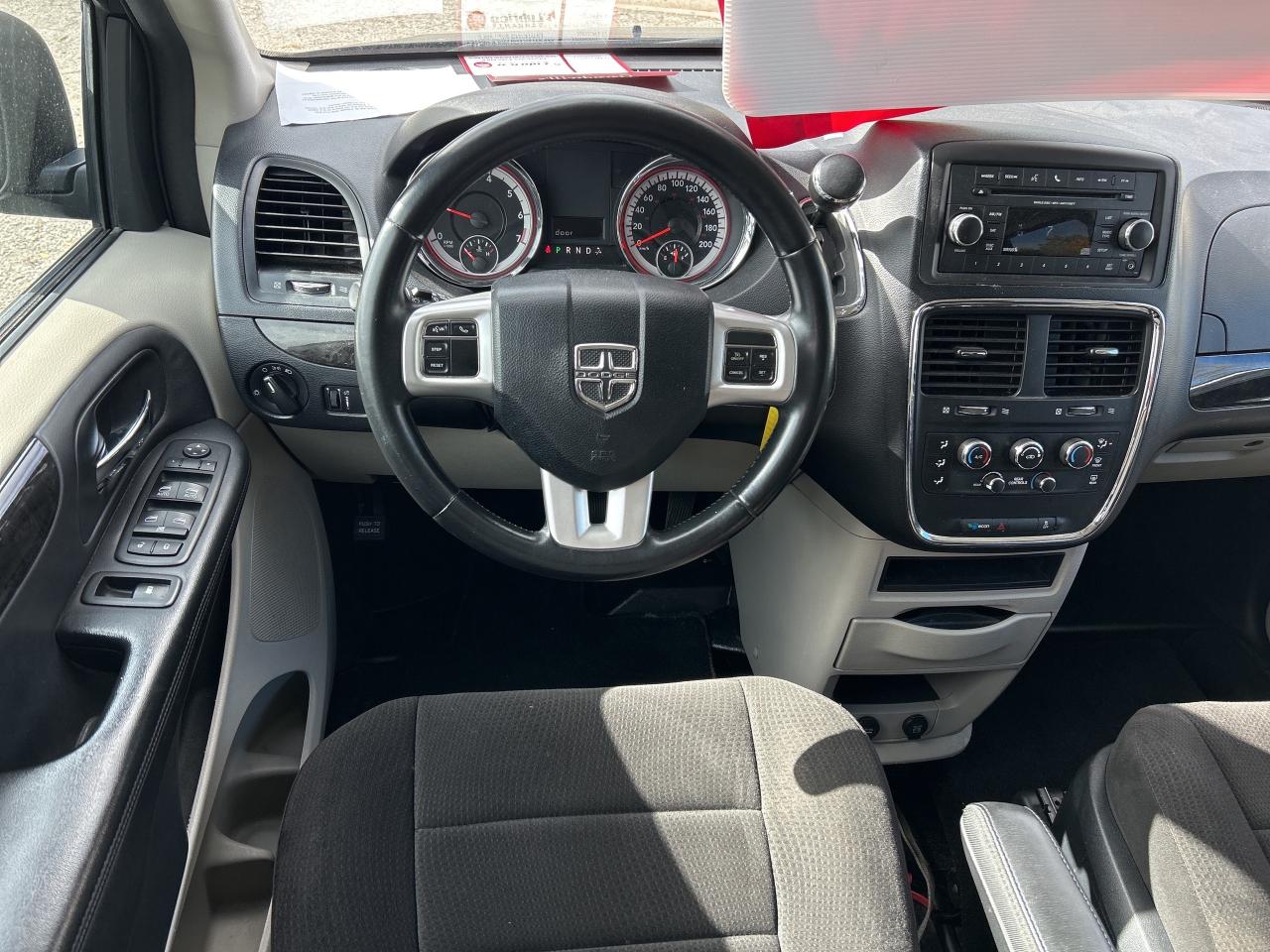 2012 Dodge Grand Caravan SE, WHEELCHAIR SIDE ENTERANCE, AS IS, NOT SAFETIED - Photo #12