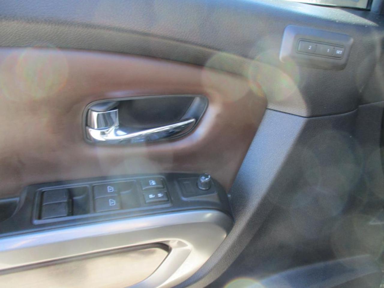 2019 Nissan Titan XD PLATINUM RESERVE 4X4 Photo9