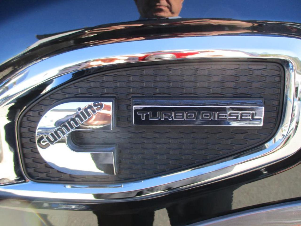 2019 Nissan Titan XD PLATINUM RESERVE 4X4 Photo8