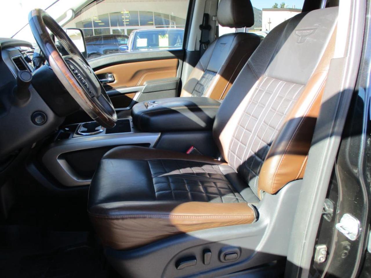 2019 Nissan Titan XD PLATINUM RESERVE 4X4 Photo11