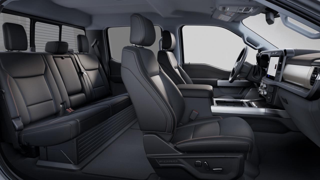 2025 Ford F-350 Super Duty SRW Lariat Photo5
