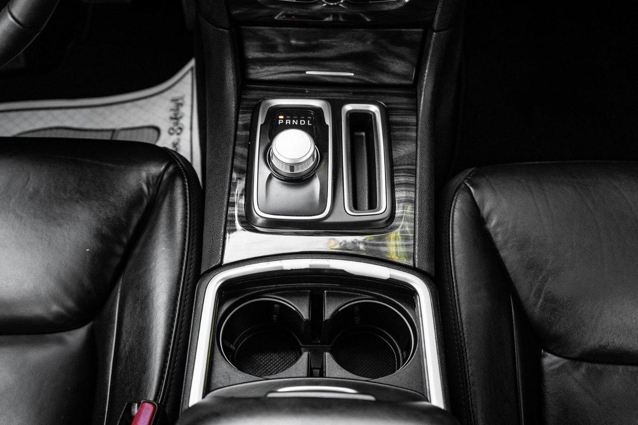 2022 Chrysler 300 300 TOURING L Photo