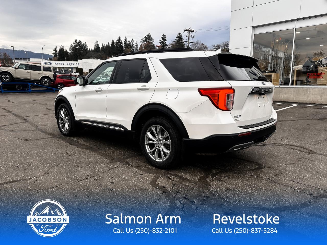 2021 Ford Explorer XLT Photo