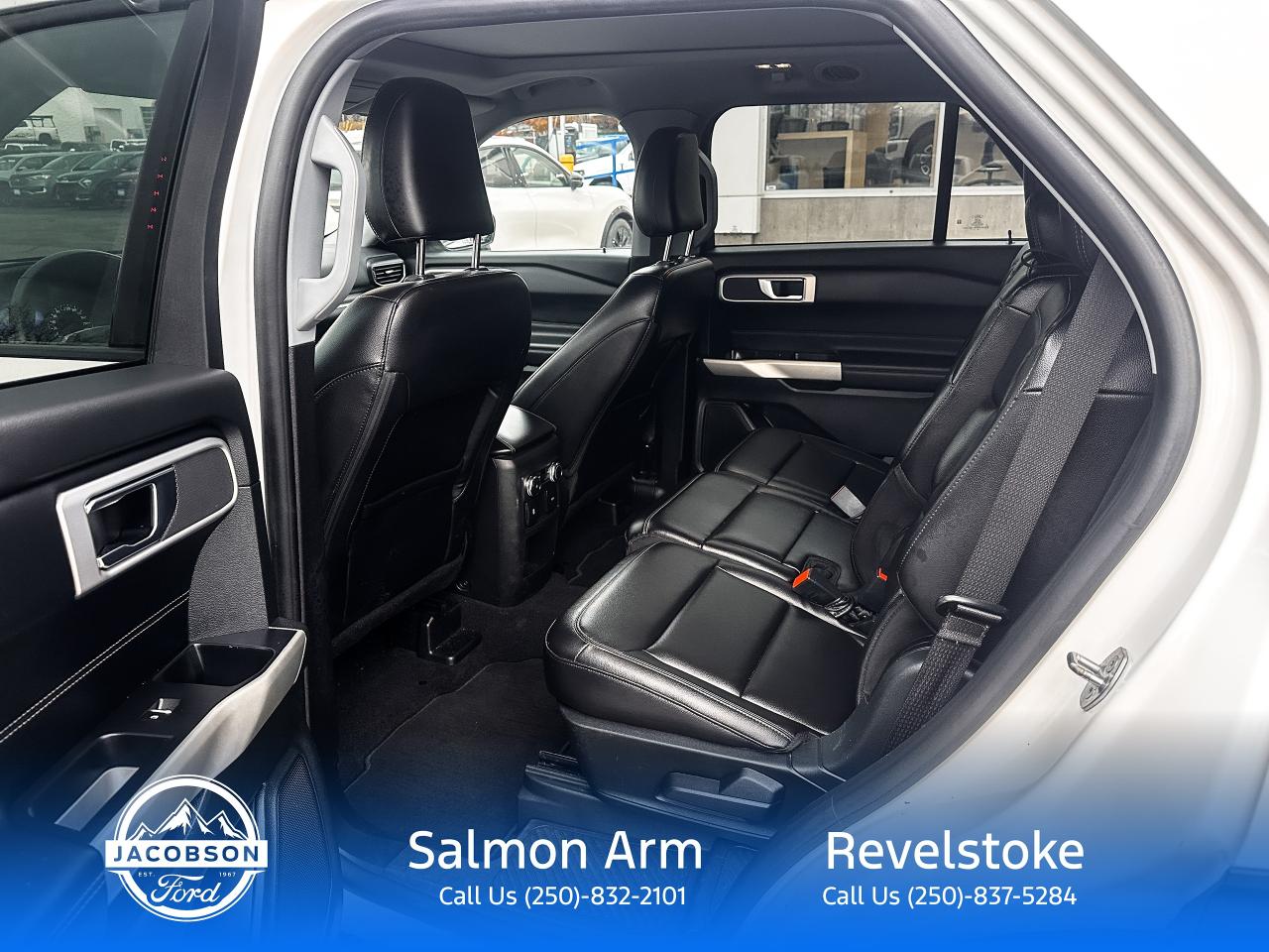 2021 Ford Explorer XLT Photo5