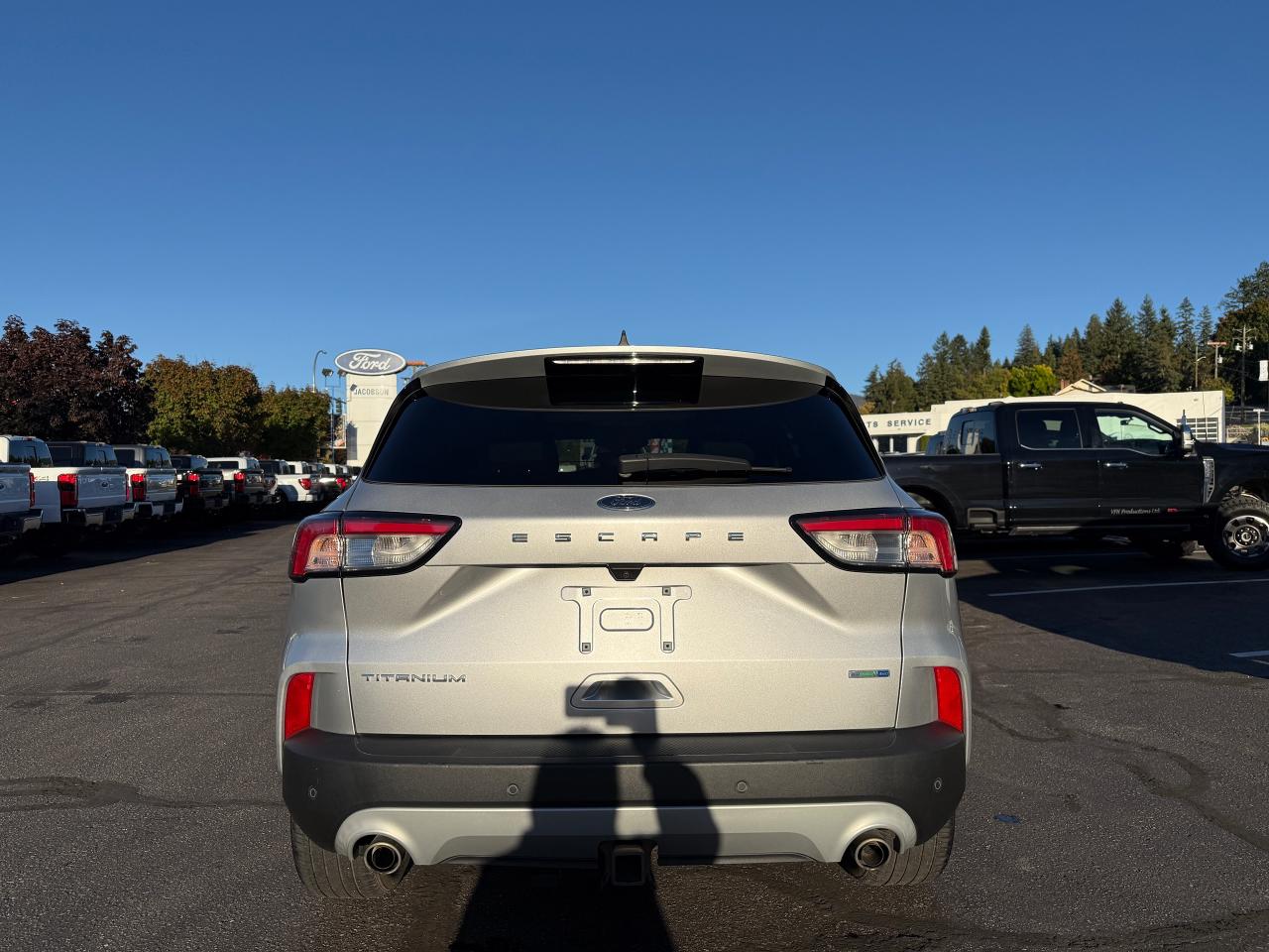 2020 Ford Escape Titanium Photo3