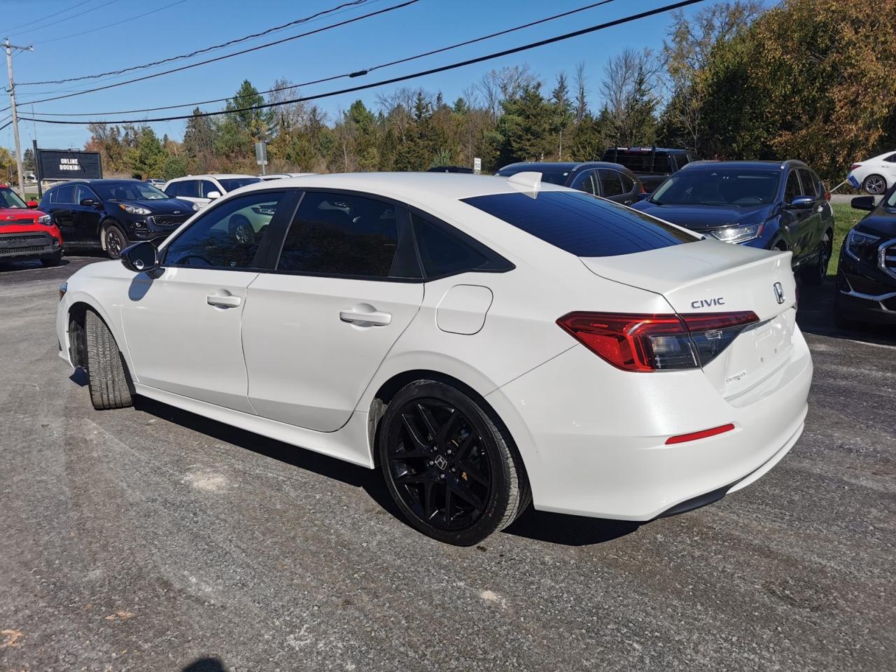 2023 Honda Civic Sport Photo2