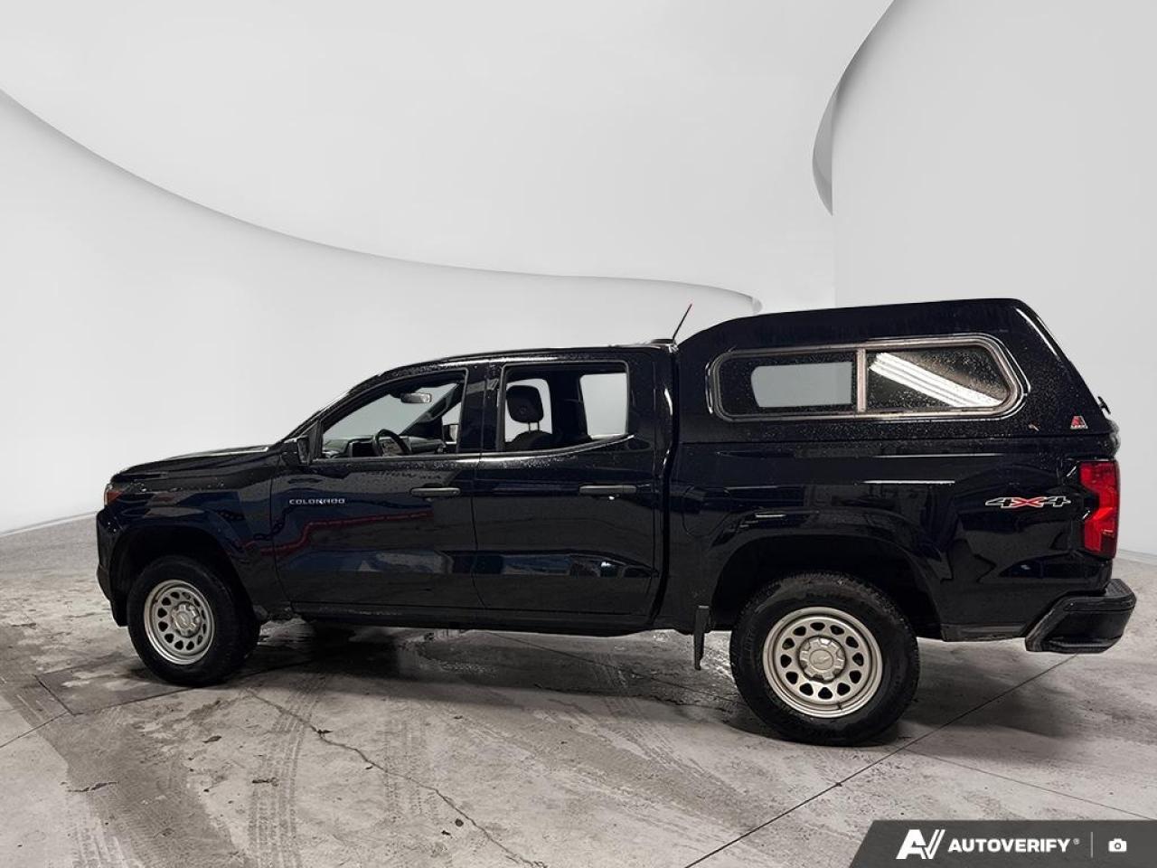 2024 Chevrolet Colorado WT  - Apple CarPlay -  Android Auto Photo2