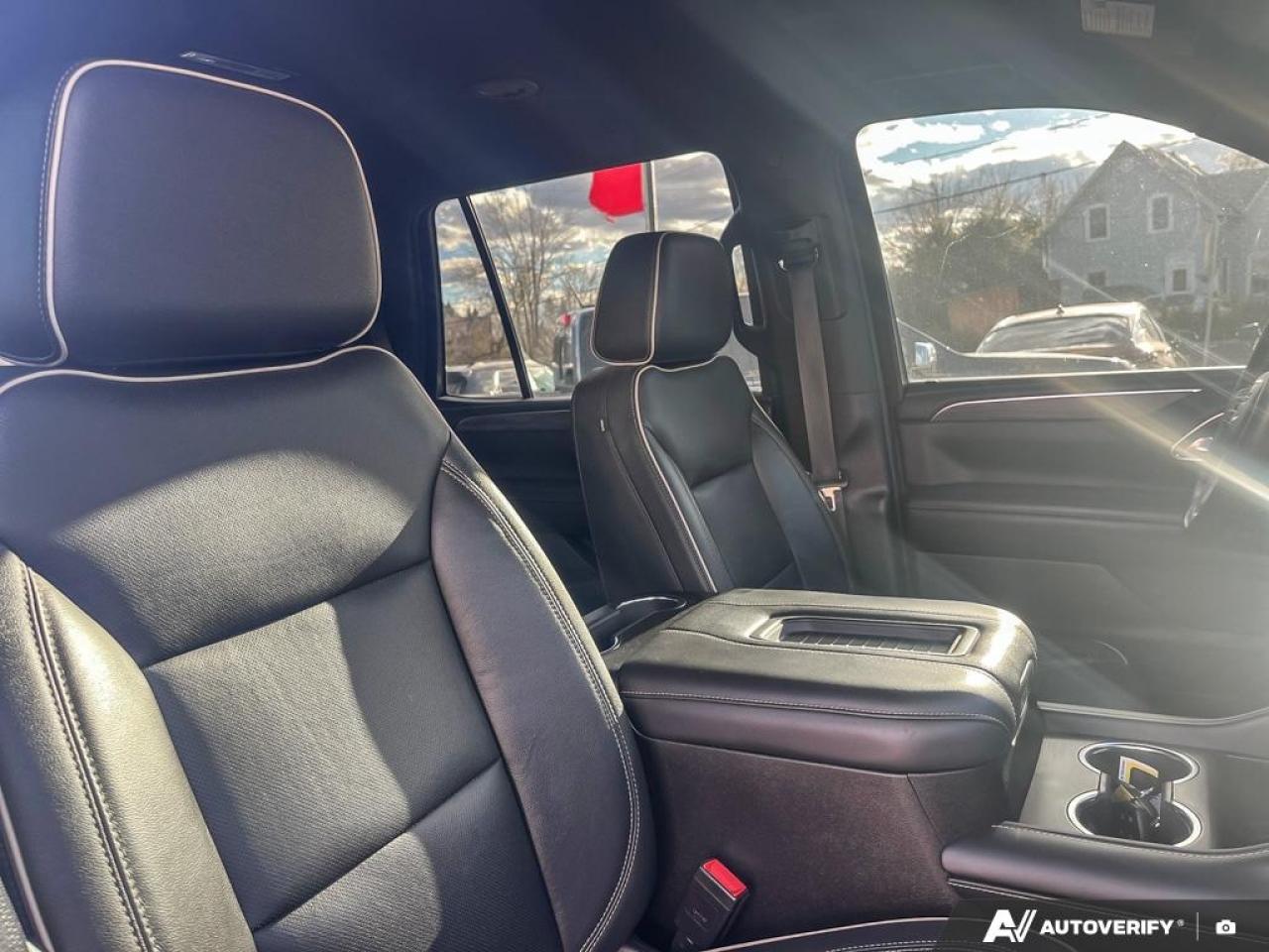 2021 GMC Yukon SLT  - Leather Seats -  Cooled Seats Photo