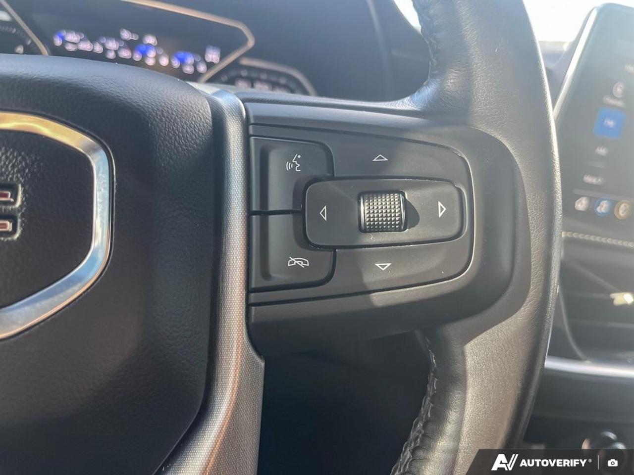 2021 GMC Yukon SLT   ****DIESEL*****- Leather Seats -  Cooled Seats Photo