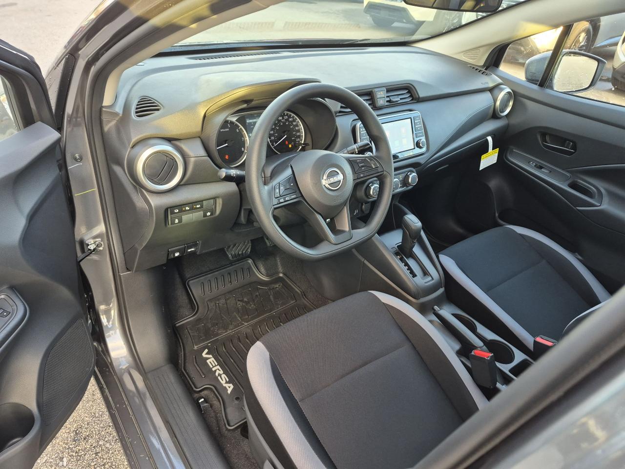 2025 Nissan Versa S Photo6